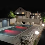 Mb